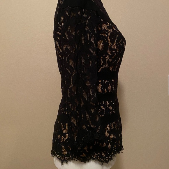 Elegant Tadashi Shoiji Black Stretch Lace Women's Top - Picture 5 of 5